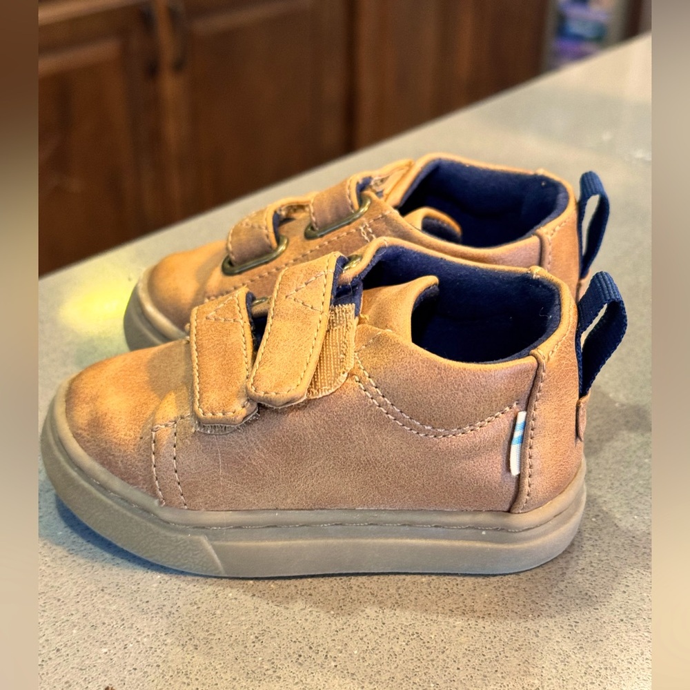 TOMS toddler boy shoes
